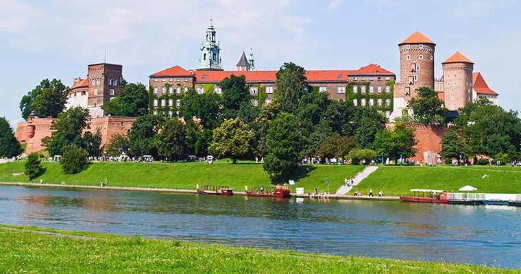 Jak zorganizować transport na trasie Warszawa – Kraków?