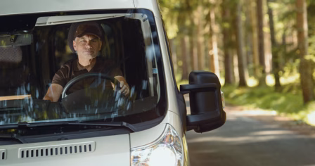 Na co zwrócić uwagę wybierając firmę transportową?